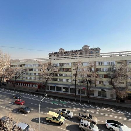 30 Traveler'S Choice In The City Center Almatî Exterior foto